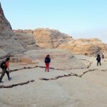 wanderreise-jordanien-gruppe-felsen-jpg